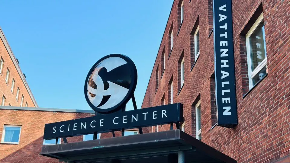 The entrance to Vattenhallen Science Center 